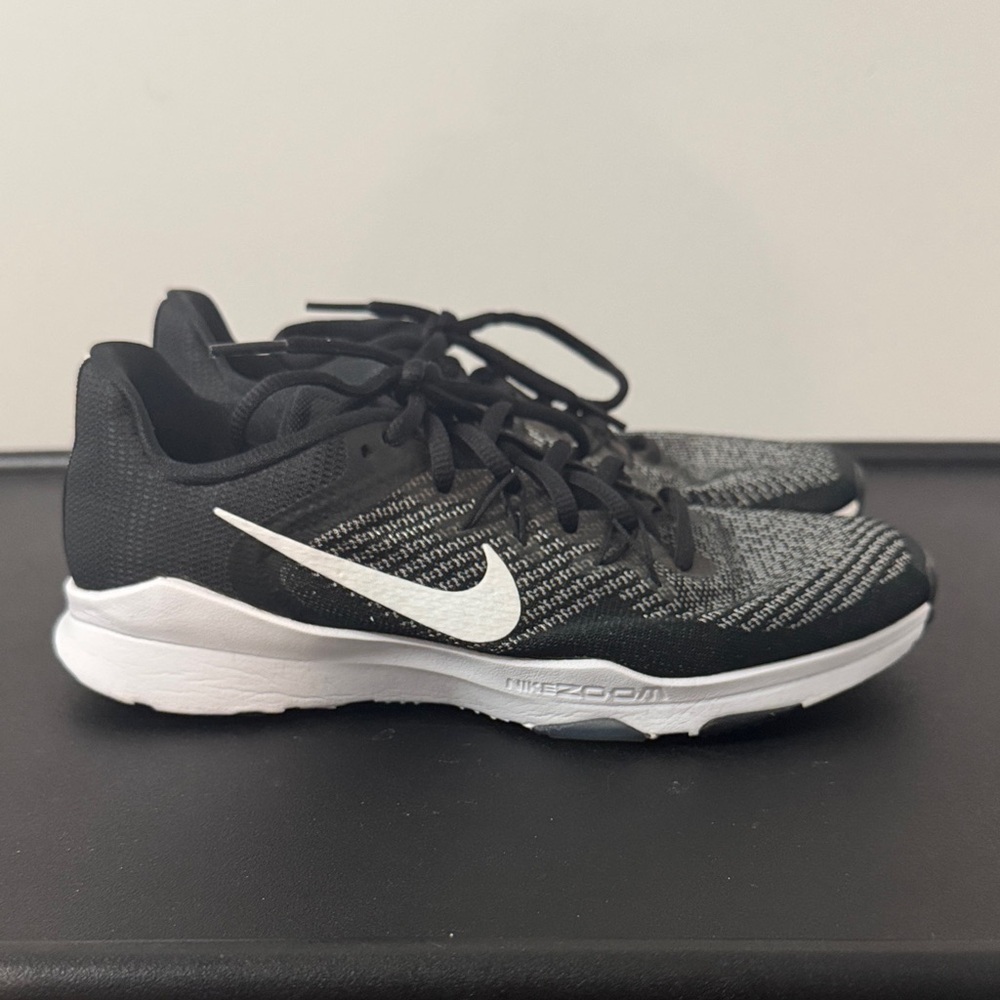 Nike Black and White Zoom Condition TR Training Sneakers Women’s Size 6 GUC